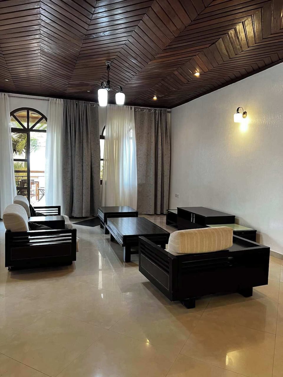 Deluxe Apartment, Balcony, Lake View | Interior