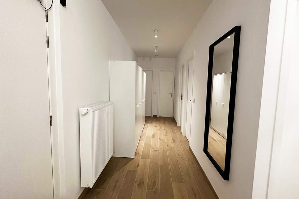 Entrance / Reception
