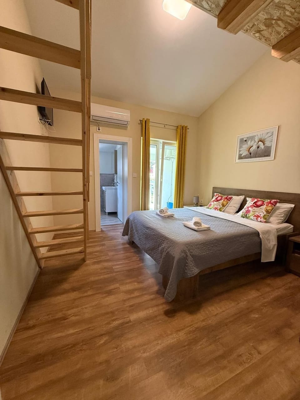 Family Quadruple Room | Minibar, free WiFi