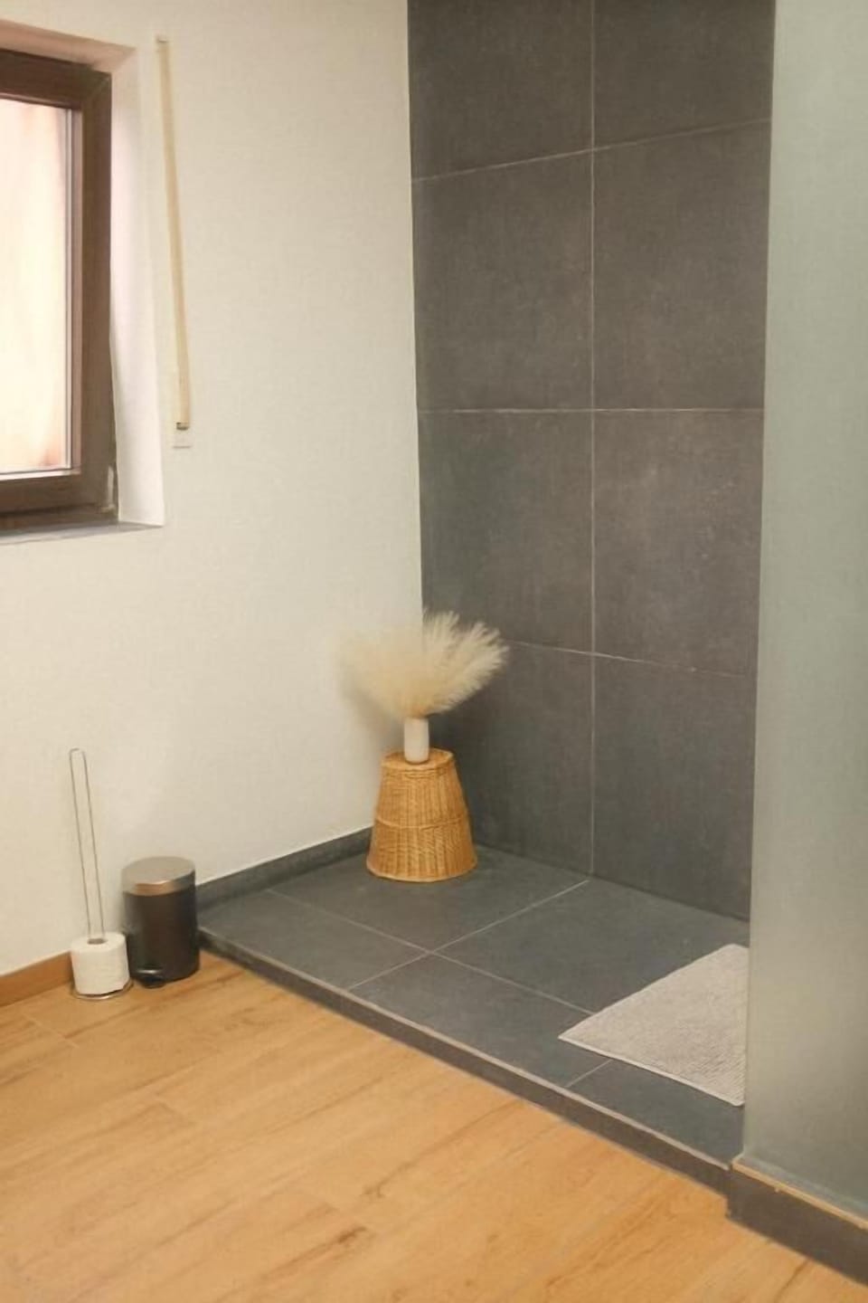 Double Room, Balcony, Garden View | Bathroom | Hair dryer, towels, toilet paper