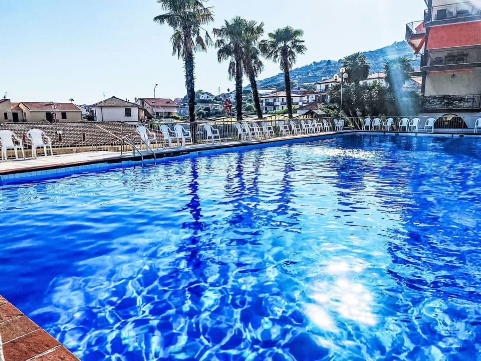 Swimming Pool, Resort, Leisure, Hotel, Resort Town, Vacation, Eco Hotel, Leisure Centre