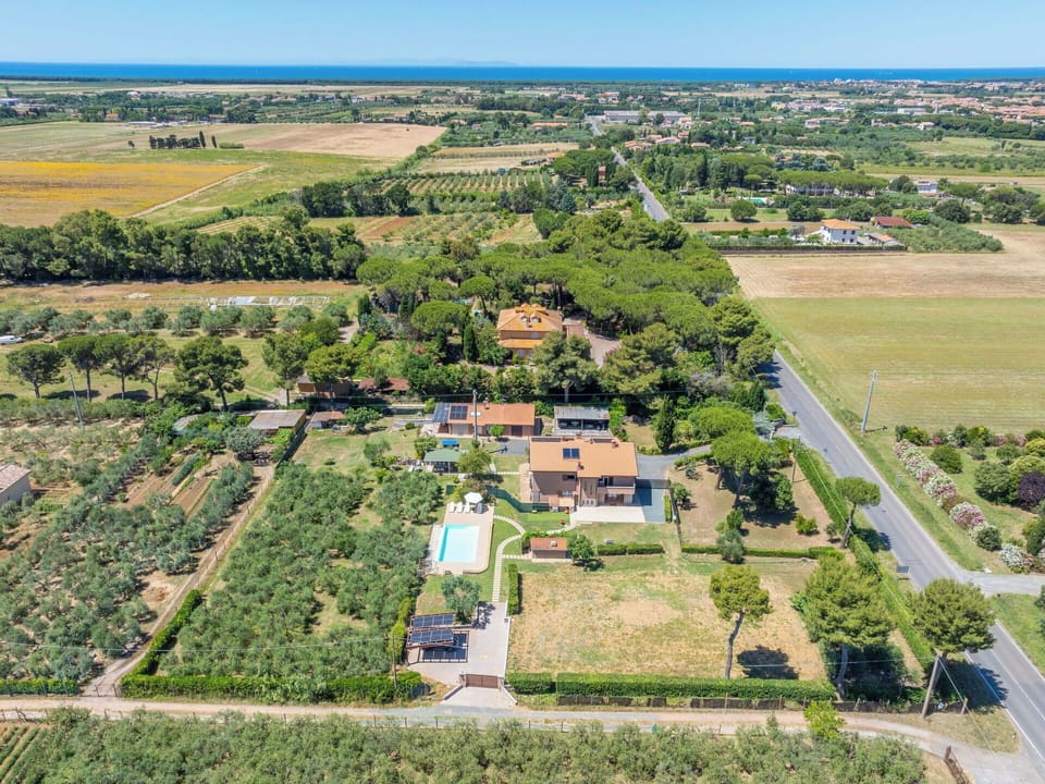 Residential Area, Bird'S-Eye View, Landscape, Home, Estate, Urban Design, Aerial Photography, Suburb, Plantation, Landscaping