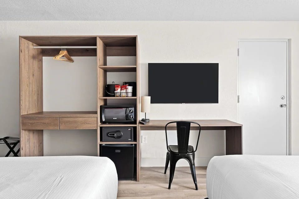Plan your day at the desk with snacks close by.