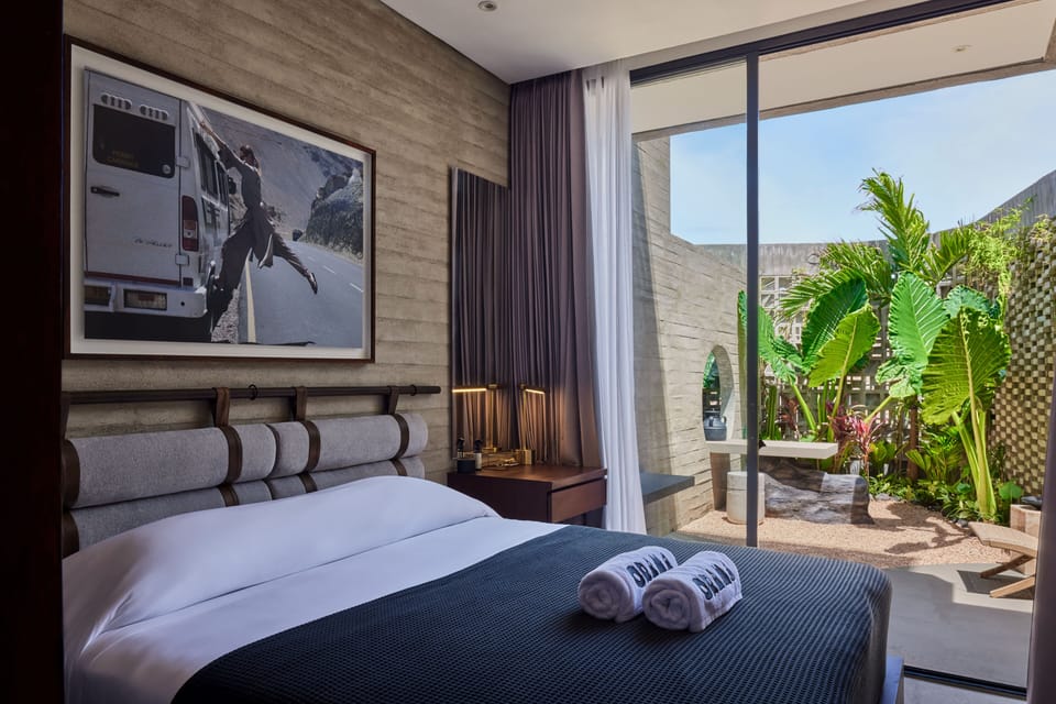 Deluxe Suite, Patio, Garden View | Premium bedding, Select Comfort beds, minibar, in-room safe