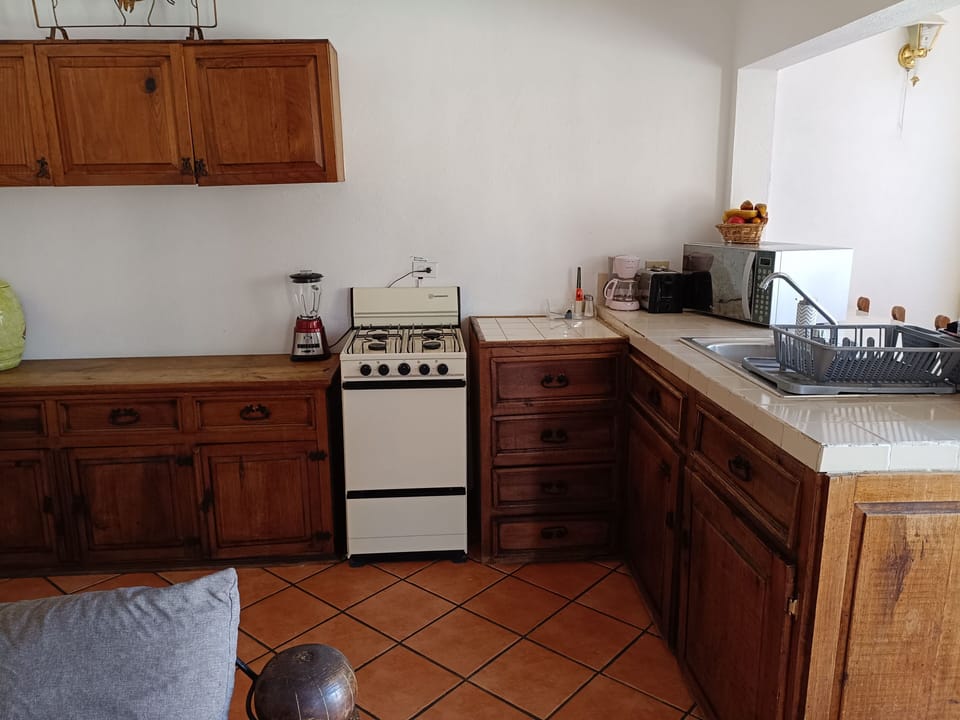 Standard Apartment, Beachside | Private kitchen