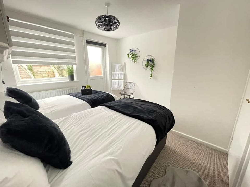 Sapphire 1BR House Pet Friendly NR Addenbrookes House in Cambridge