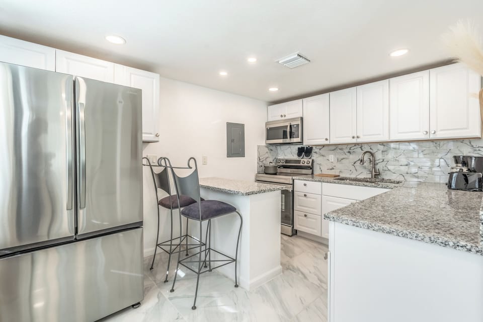 Apartment, Patio, Garden View | Private kitchen