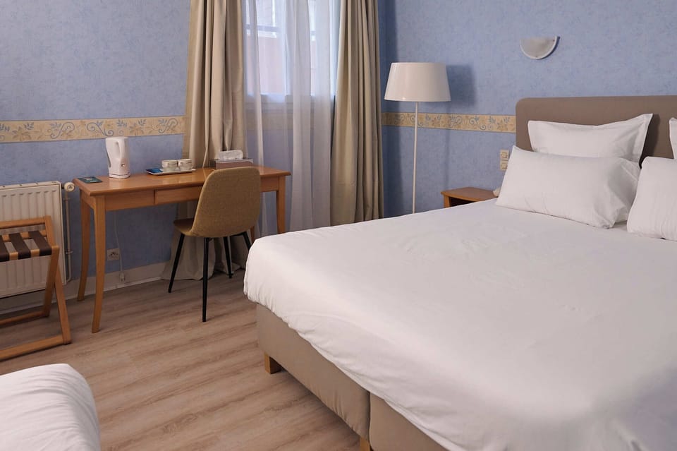 Triple Room | Free WiFi, bed sheets