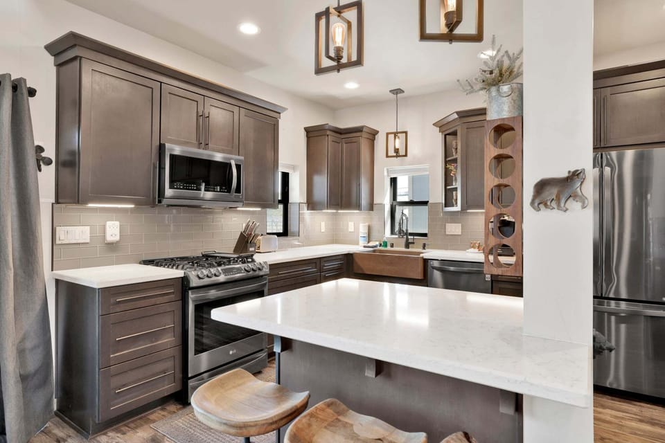 Cabin, Multiple Beds, Mountain View (2572) | Private kitchen