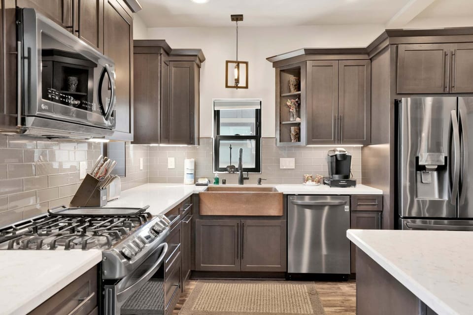 Cabin, Multiple Beds, Mountain View (2572) | Private kitchen