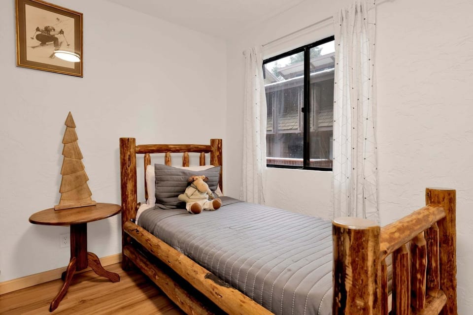 Cabin, Multiple Beds, Hot Tub, Mountain View (2586) | 2 bedrooms, individually decorated, individually furnished, bed sheets