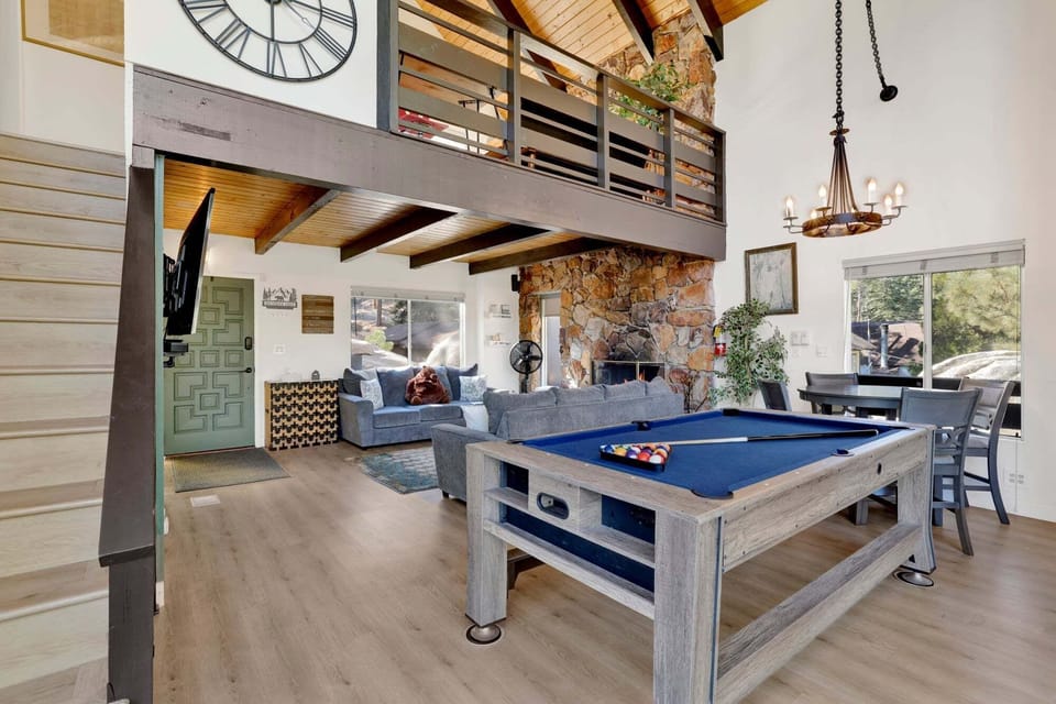 Cabin, Multiple Beds, Mountain View (2590) | Game room