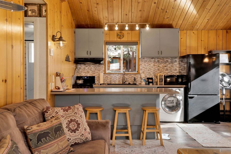 Cabin, Multiple Beds, Mountain View (2609) | Interior