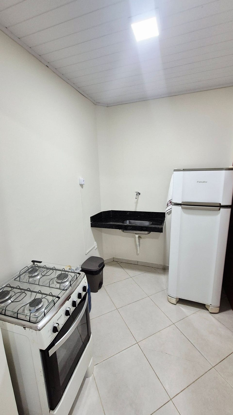 Basic Apartment | Private kitchen