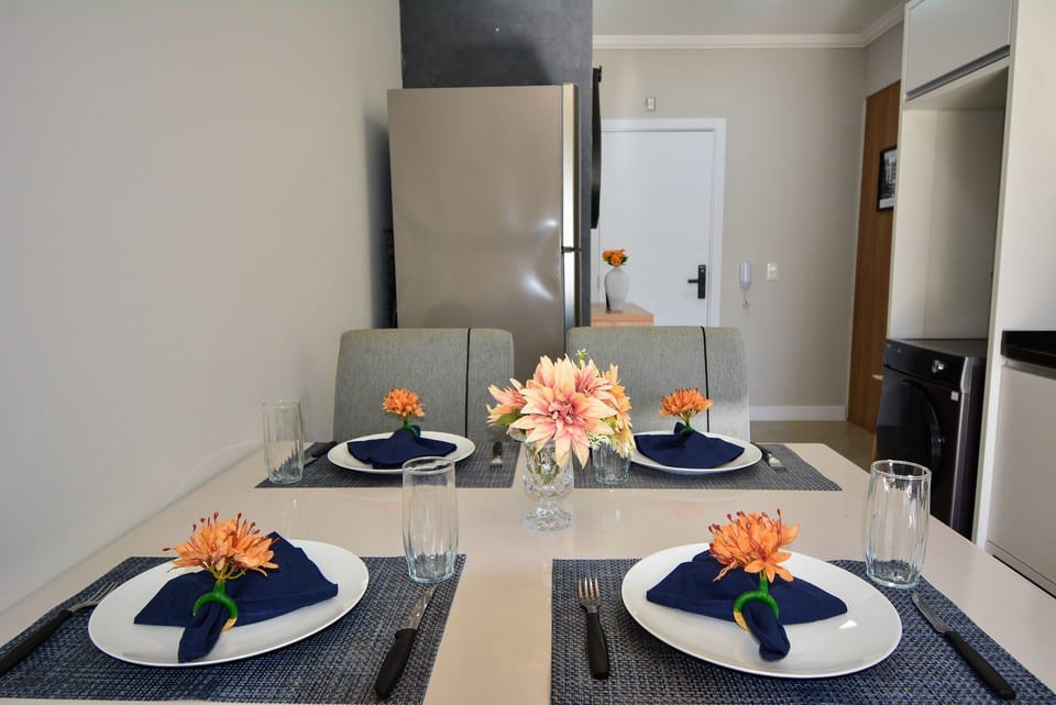 Apartment | Dining