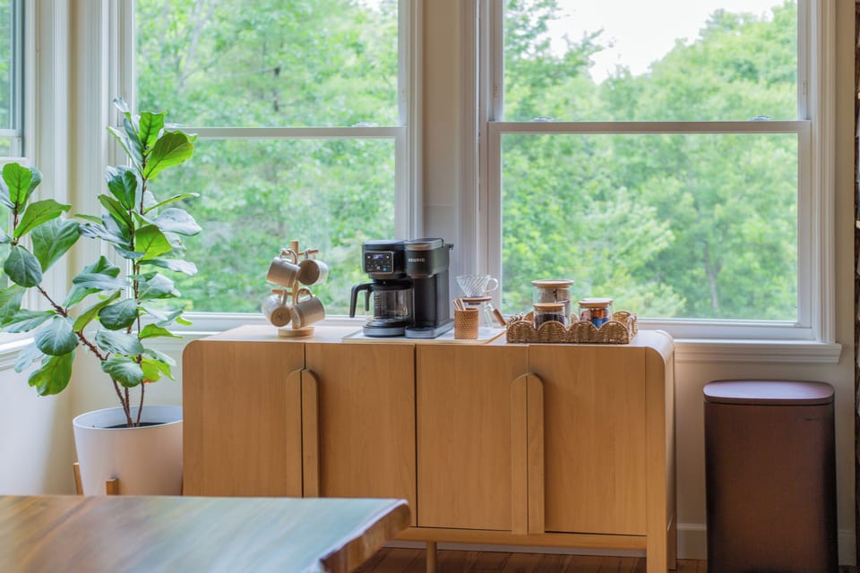 Start every morning with coffee and nature. Drip, K-cups and pour over coffee.
