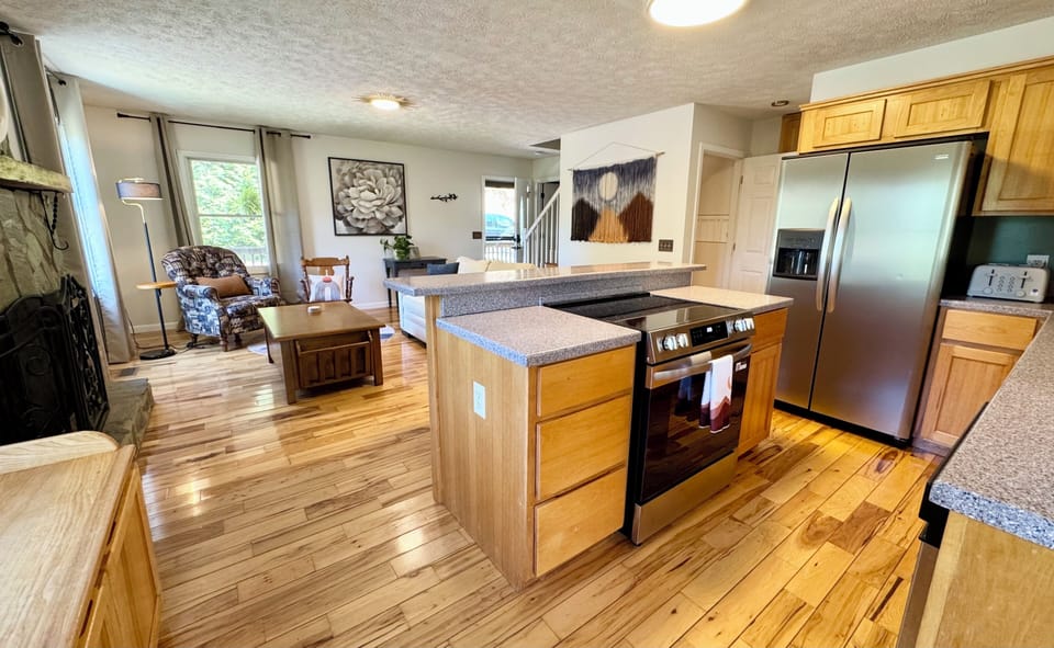 Fully equipped kitchen, ready for quick snacks or your signature meals. 