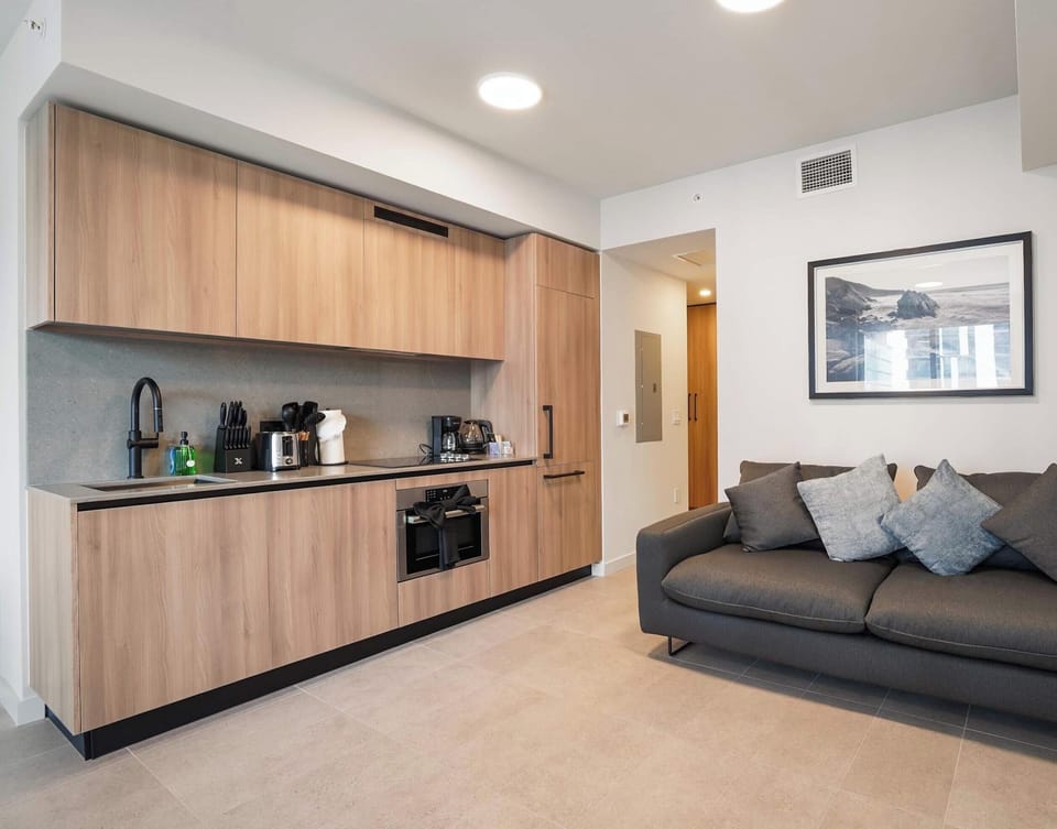 Modern kitchen with sofa seating for up to 4 guests