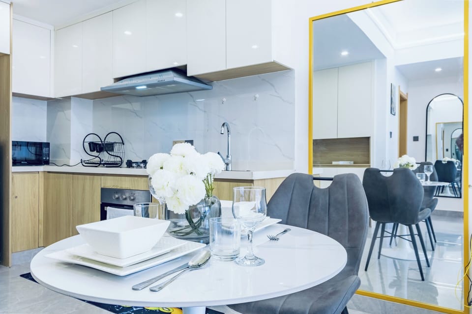 Deluxe Duplex, City View | Private kitchen