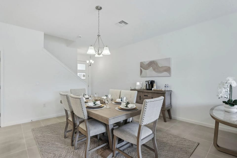 Family House | Dining