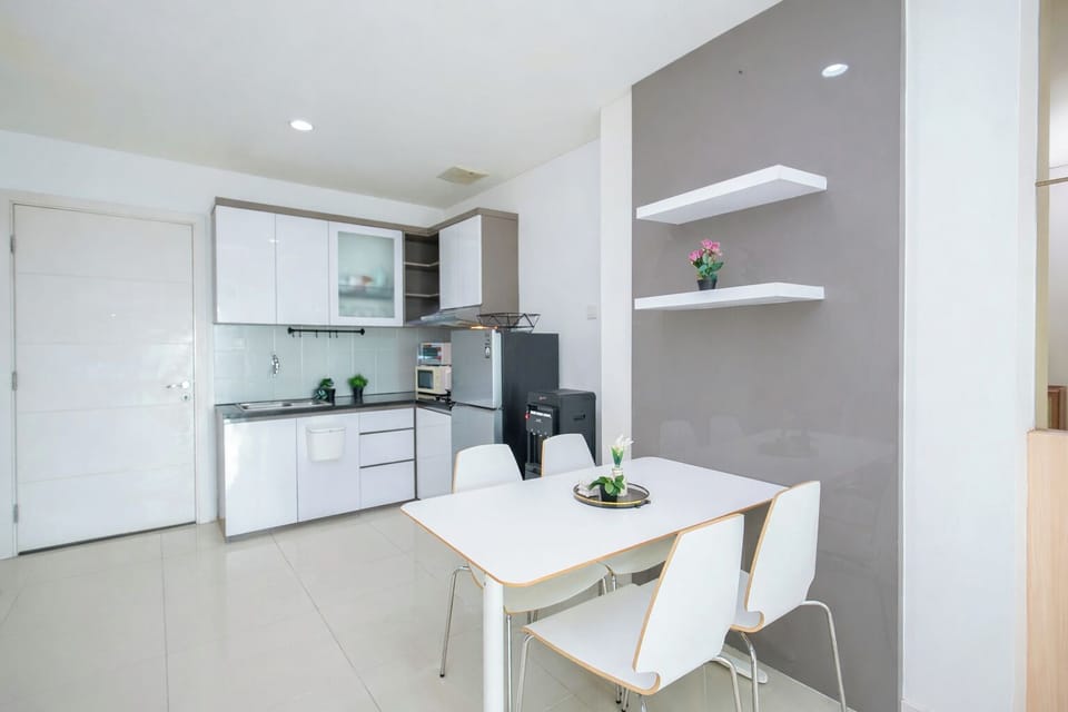 Standard Apartment | Dining room