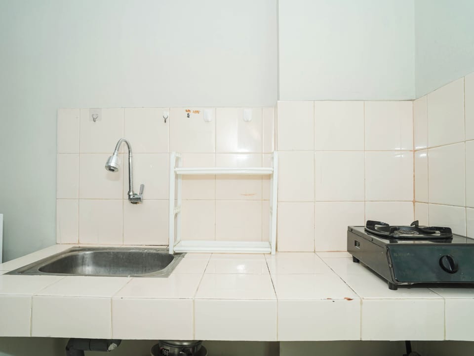 Standard Studio | Private kitchen | Stovetop, electric kettle