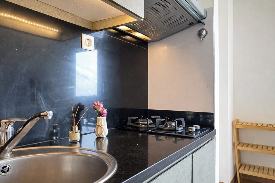 Standard Apartment | Private kitchen | Electric kettle