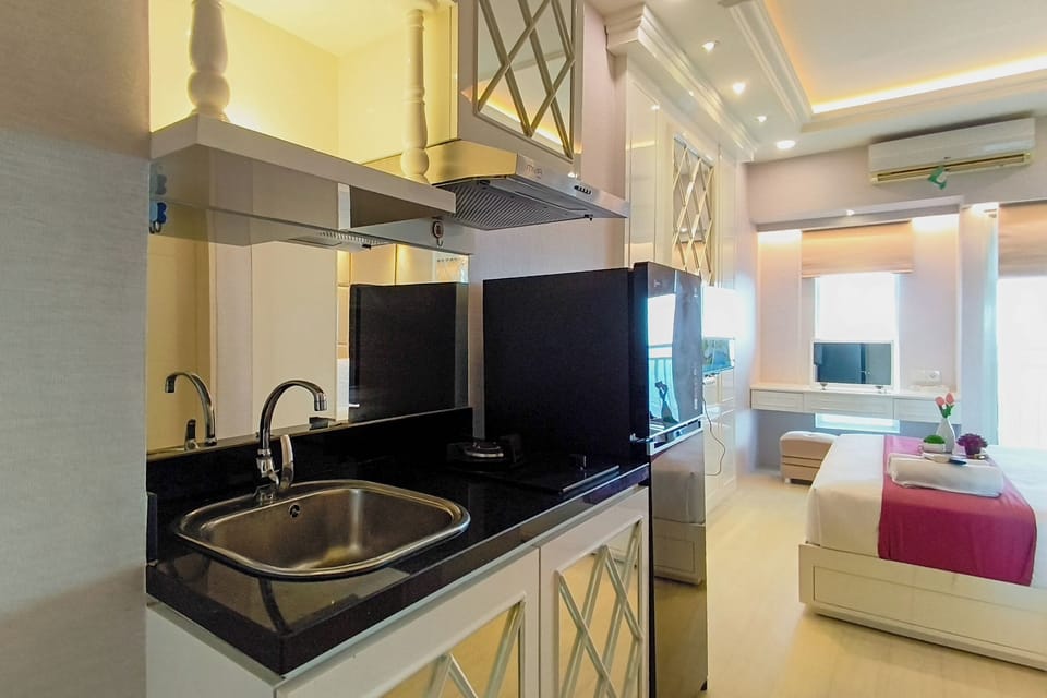 Standard Studio | Private kitchen | Electric kettle