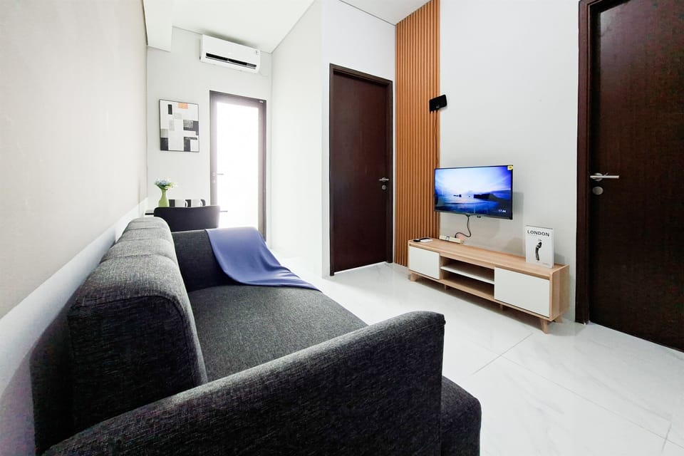 Standard Apartment | Living room