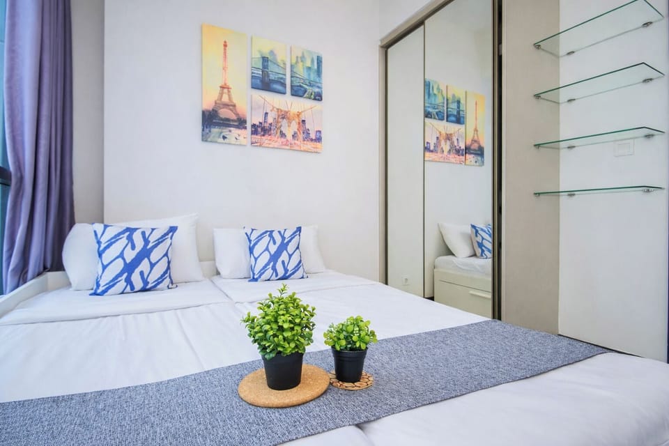 Standard Apartment | Iron/ironing board