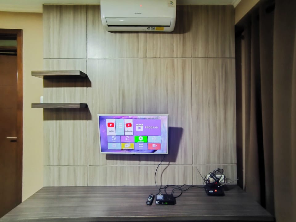 Standard Apartment | Television