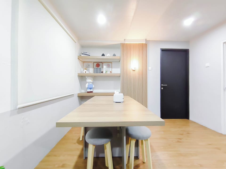 Standard Apartment | Dining room