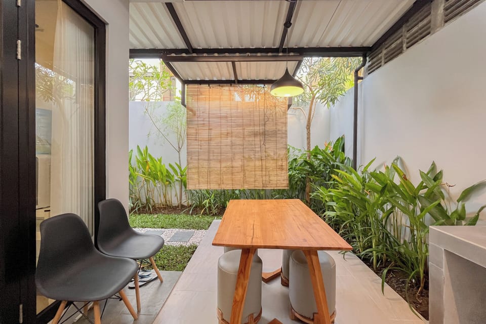 Standard Villa | Dining room
