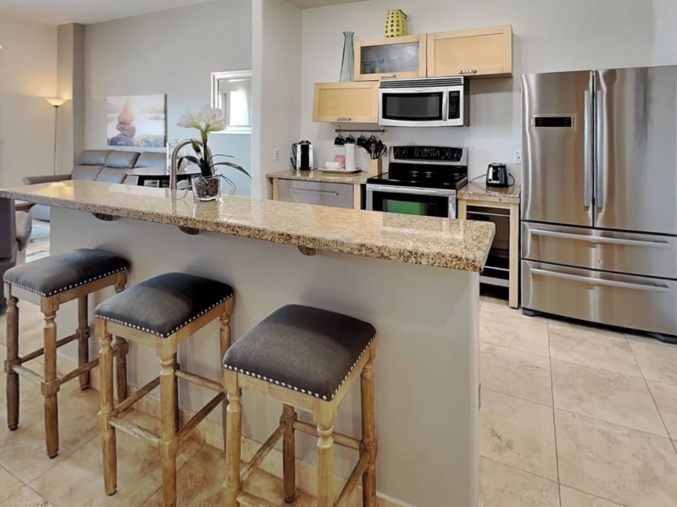 Condo (3 Bedrooms) | Property amenity