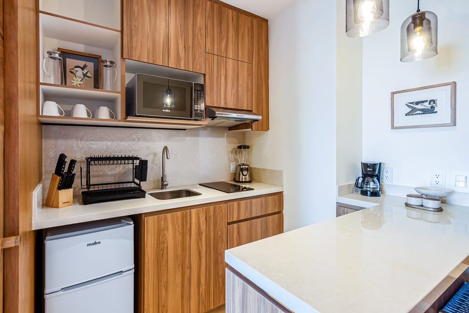 Studio Suite, Multiple Beds, Balcony, Ocean View (Seabreeze Haven at Zantamar) | Private kitchen