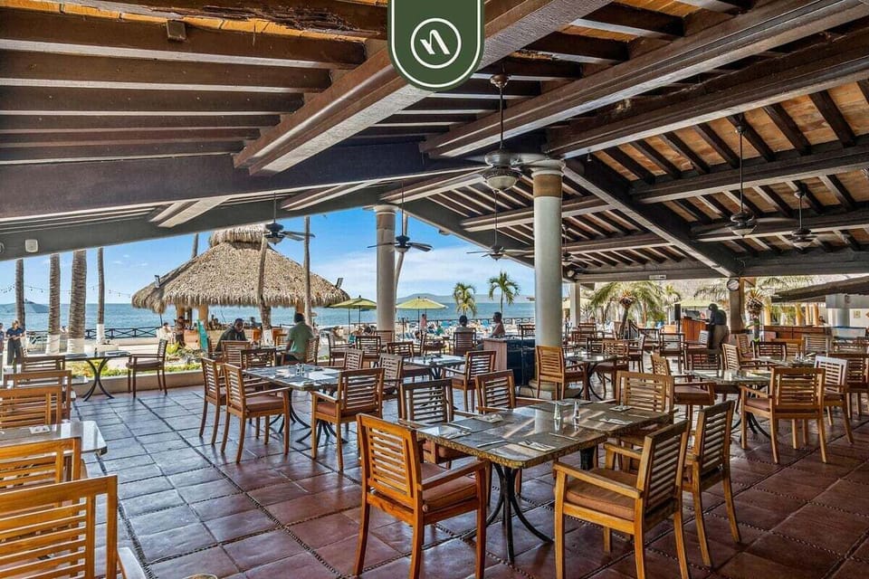 Studio, 1 King Bed with Sofa bed, Balcony, Ocean View (Costa Sur Estudio 7) | Outdoor dining