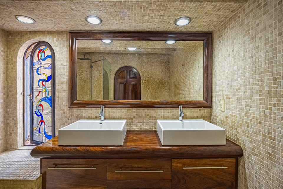 Charming Condo Featuring Ocean Views, Pool & Private Terrace Apartment in Puerto Vallarta