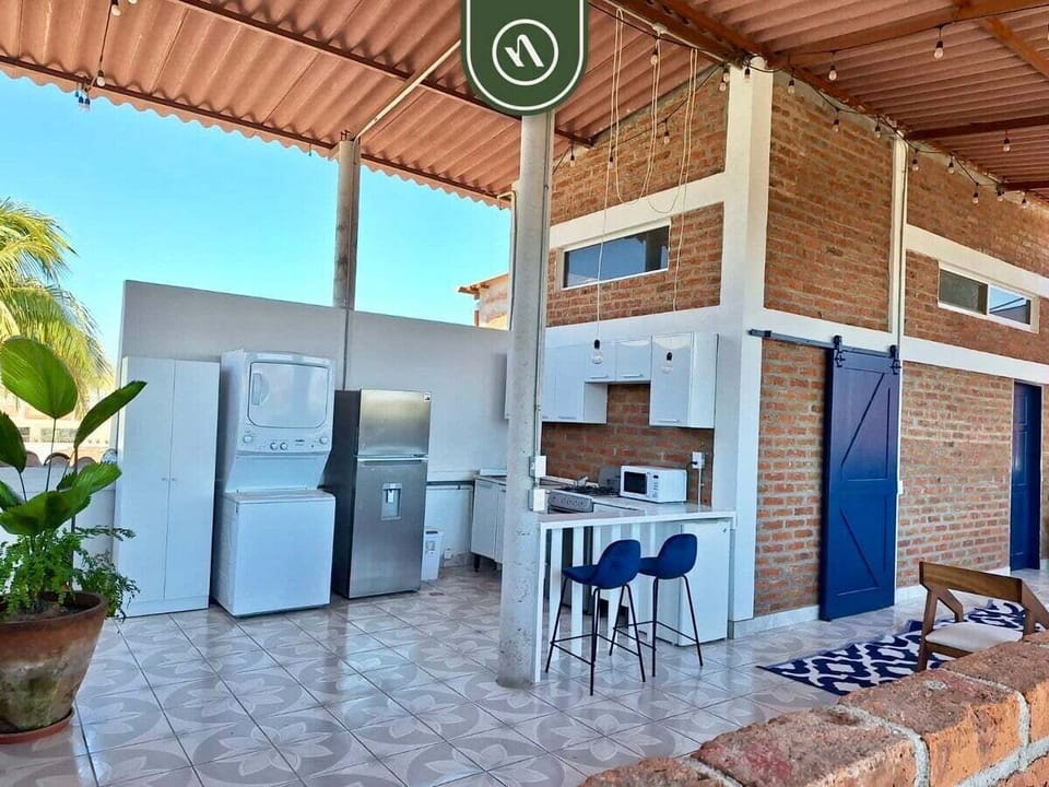 Apartment, 1 King Bed, Balcony, City View (Amapola 5 Upper Floor) | Private kitchen