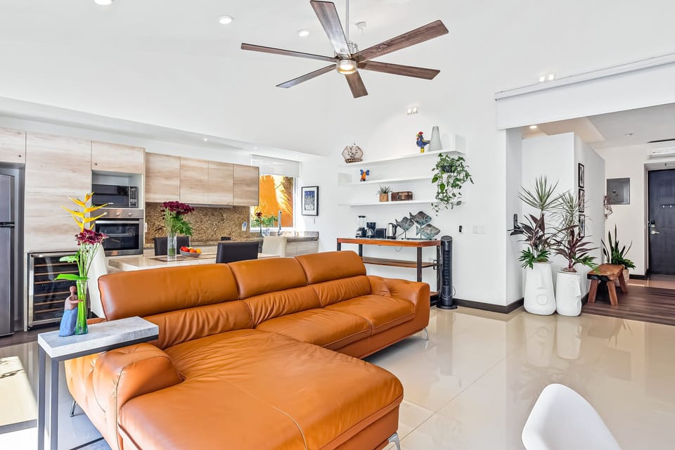 Condo, 1 Queen Bed, Balcony (Scala 303 - Alta Vista Zona Romántica) | Living area