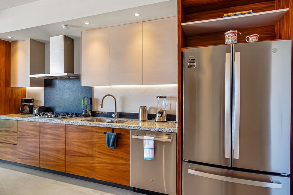 Condo, 1 King Bed with Sofa bed, Balcony, City View (V Golf 601) | Private kitchen