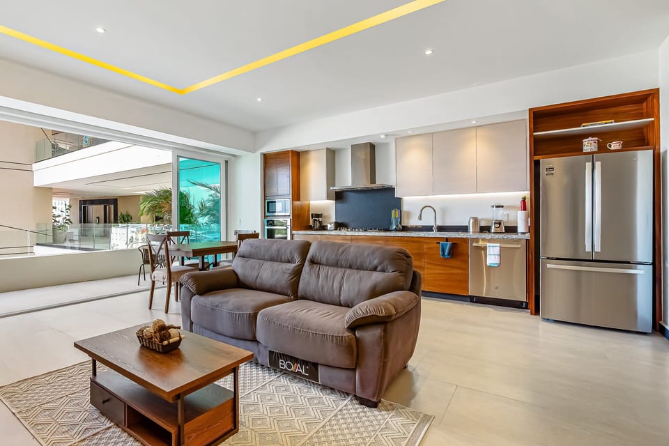 Condo, 1 King Bed with Sofa bed, Balcony, City View (V Golf 601) | Interior