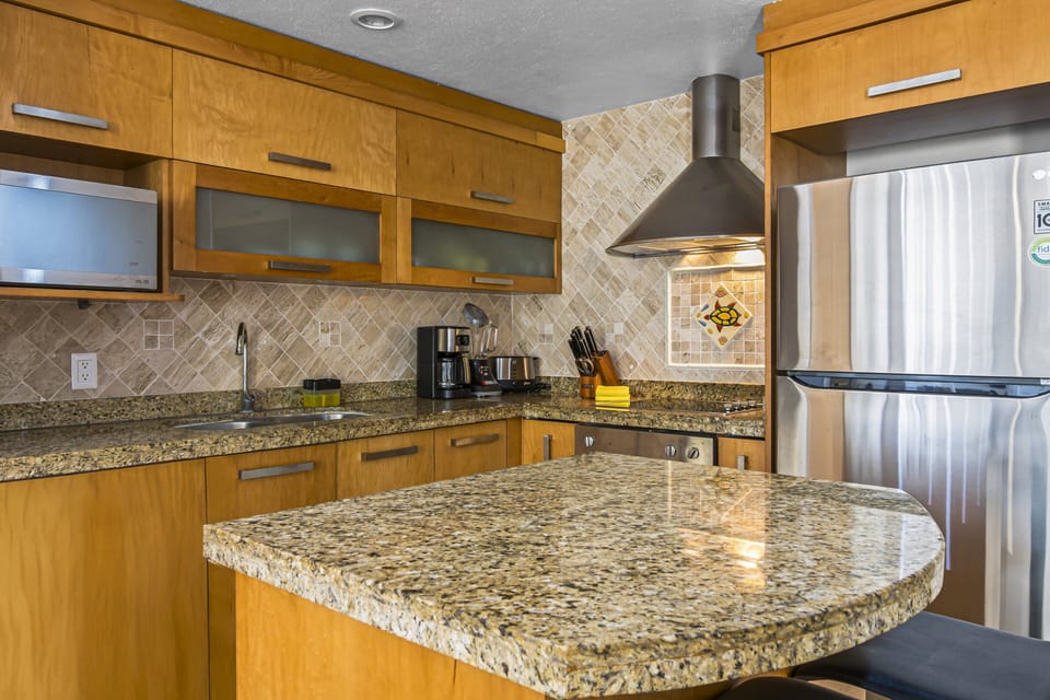 Condo, 1 King Bed with Sofa bed, Balcony, Partial Ocean View (Nitta Condo # 307) | Private kitchen