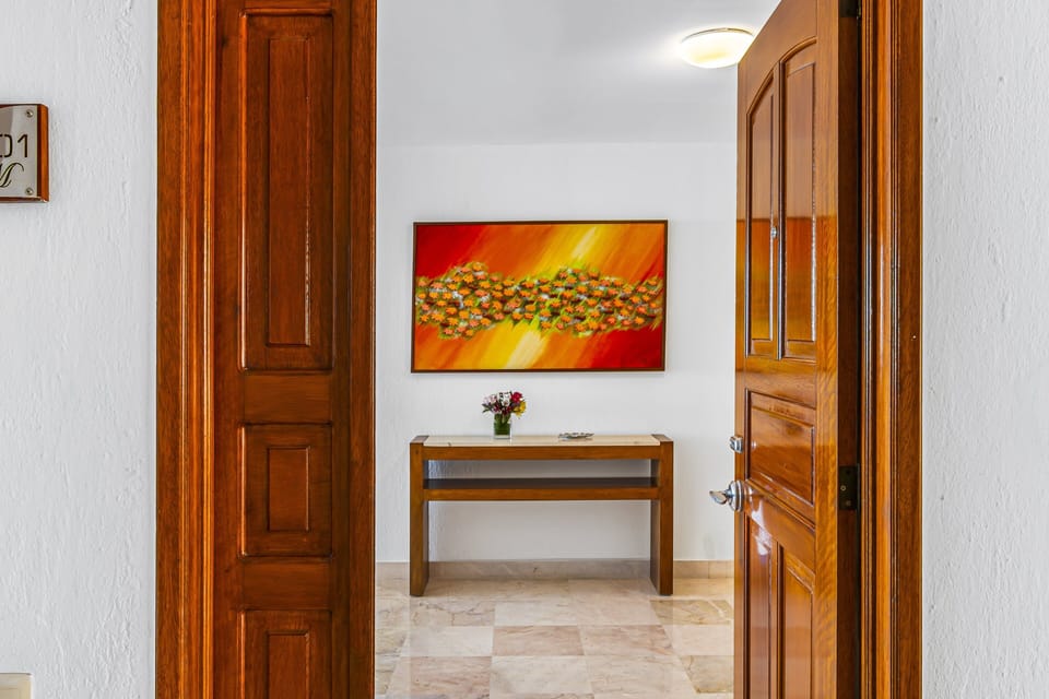 Apartment, Multiple Beds, Pool Access, Ocean View (Grand Miramar A601) | Interior