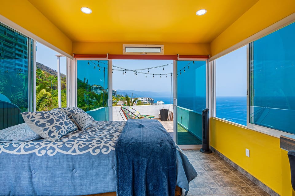 Studio, 1 Queen Bed, Balcony, Ocean View (Gardenias Studio) | Individually decorated, individually furnished, bed sheets