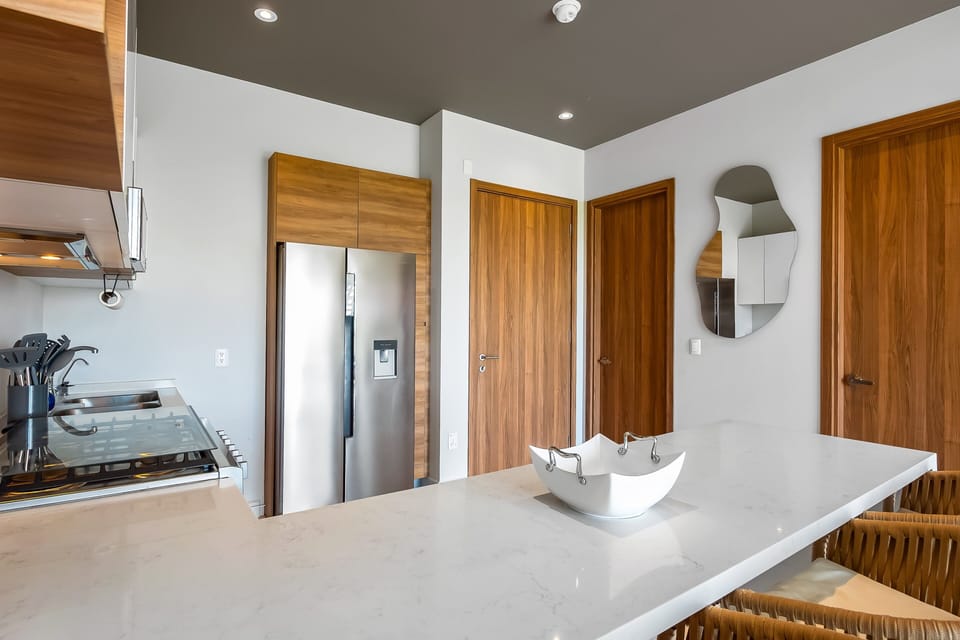 Apartment, 1 King Bed with Sofa bed, Pool Access, Pool View (Punto Novo 504) | Private kitchen