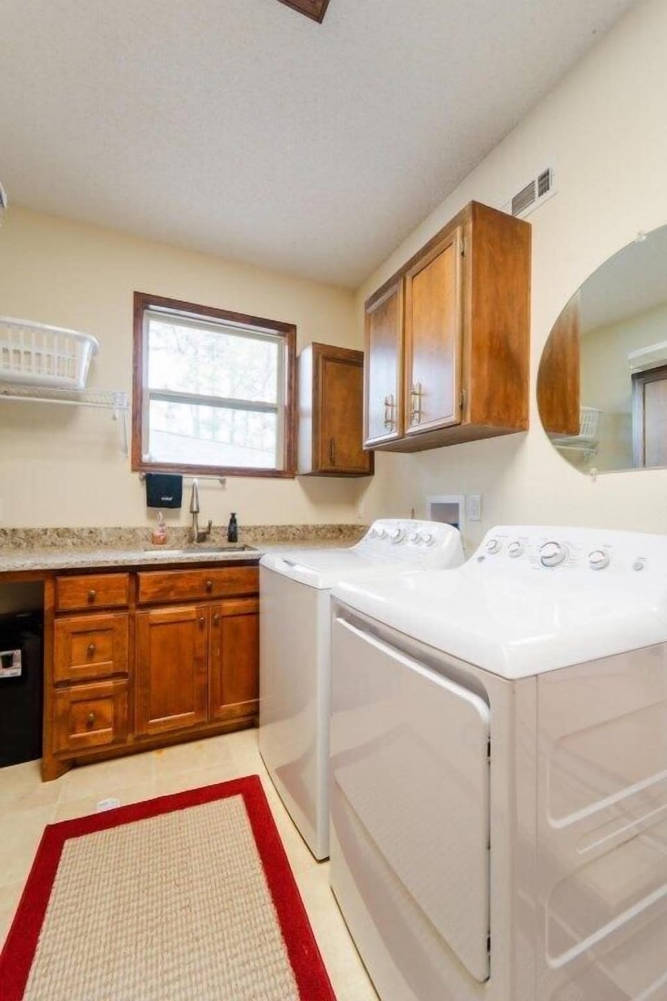 In unit washer and dryer 