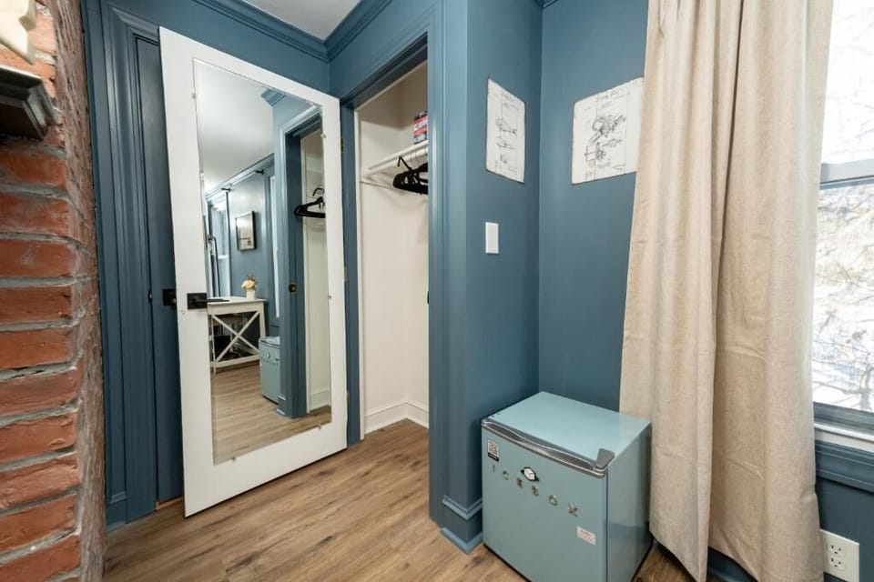 Pond Room | Interior