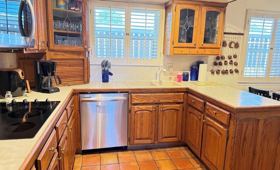 Fully equipped kitchen