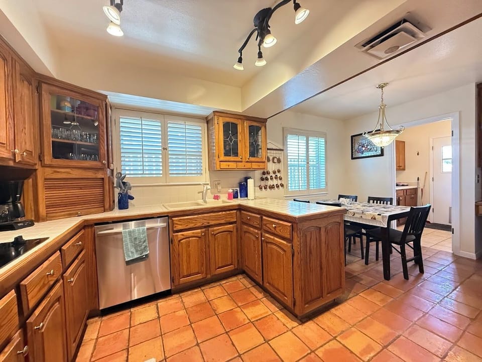 Fully equipped kitchen