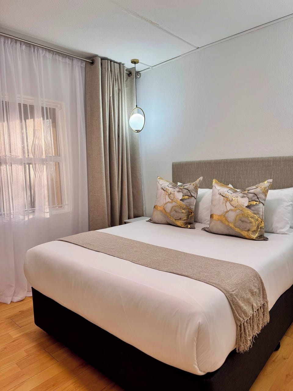 Stylish 1-bed in Bryanston Apartment in Sandton